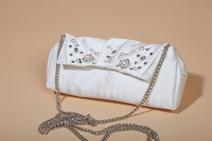 Borsa perle e strass - bianco